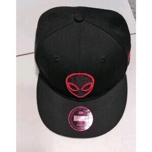 Lids Exclusive Marvel Spider-man Ball Cap adjustable Black Embroiderd